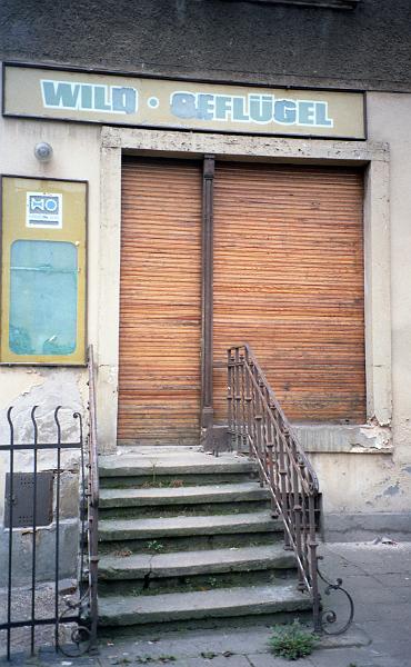 Dresden-Striesen, Altenberg Platz-Ecke Schandauer Str., 14.10.1995.jpg